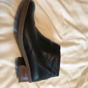 Dansko women’s Booties, black size 39